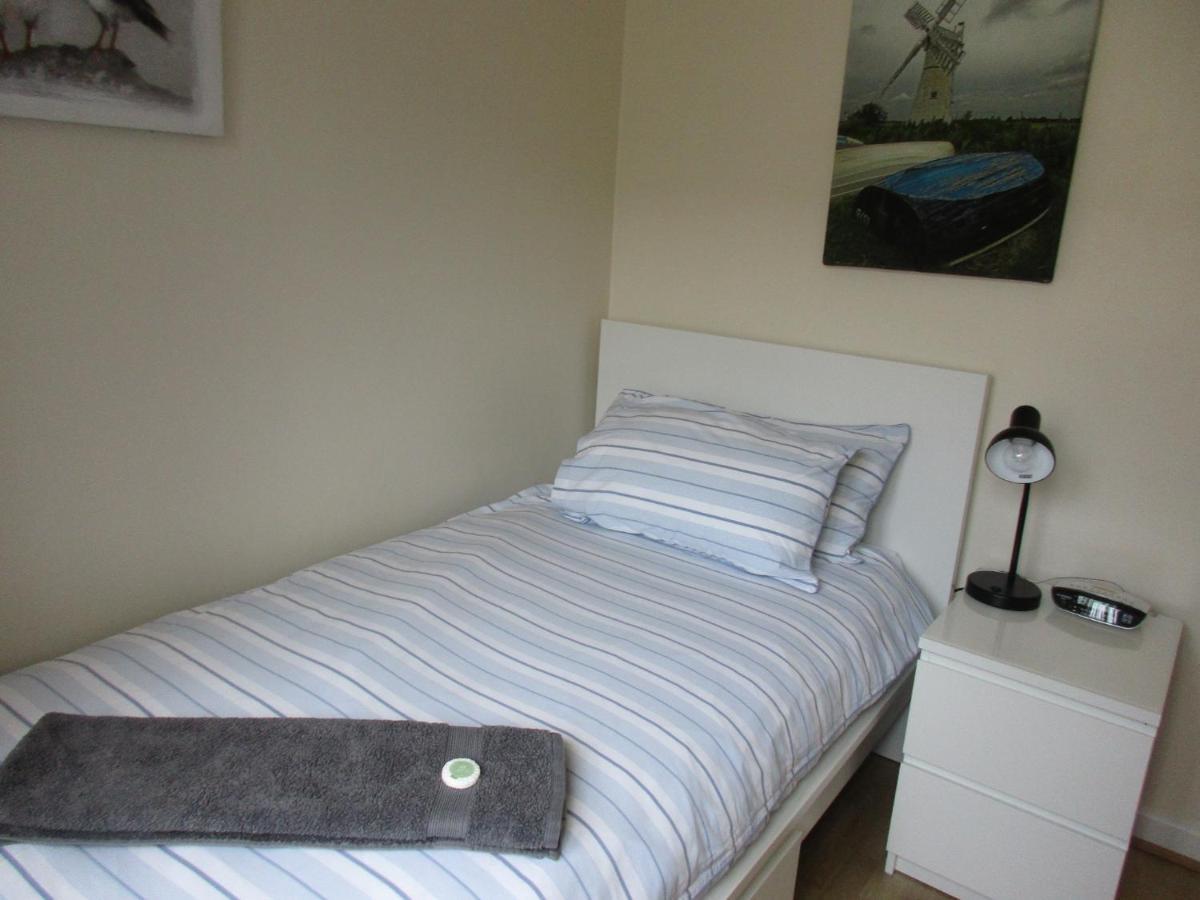 20 Nightingale Gardens, Coton Park, Rugby Cv23 0Wt Apartment ภายนอก รูปภาพ